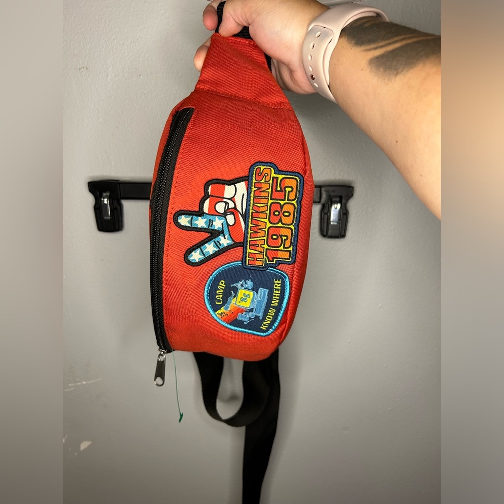Funko Stranger Things Fanny Pack - Picture 6 of 7